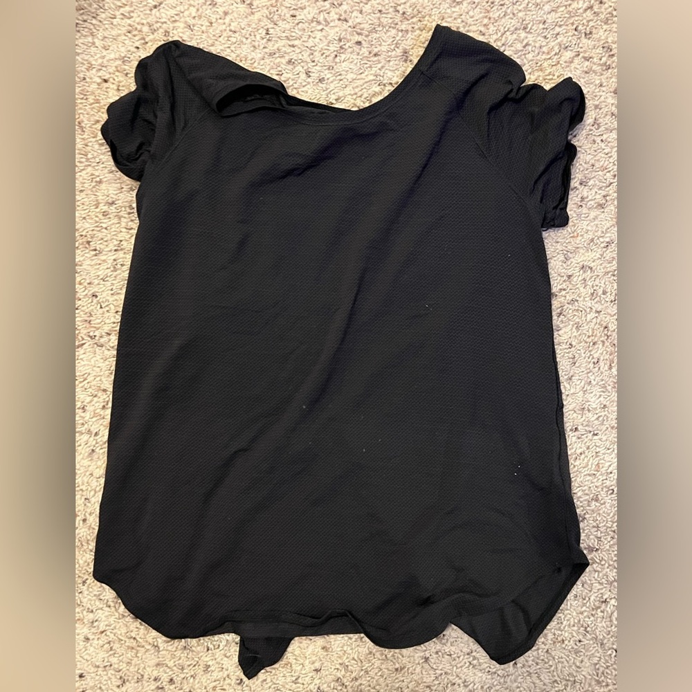 Lululemon tie back shirt. Medium.